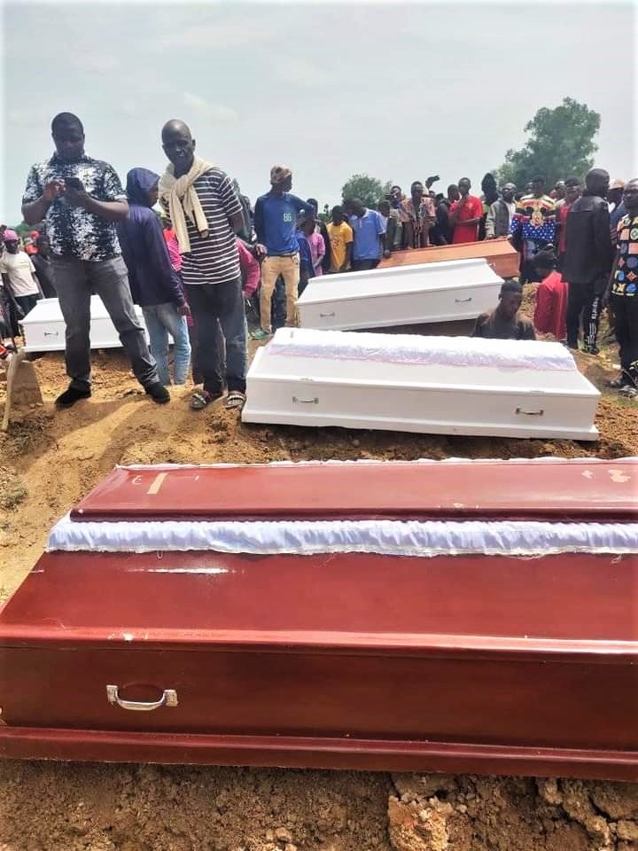 Aug.-28-funeral-by-Anglican-Diocese-of-Jos-for-17-of-33-Christians-killed-on-Aug.-25-in-Yelwa-Zangam-Plateau-state-Nigeria.-Facebook-Anglican-Diocese-of-Jos